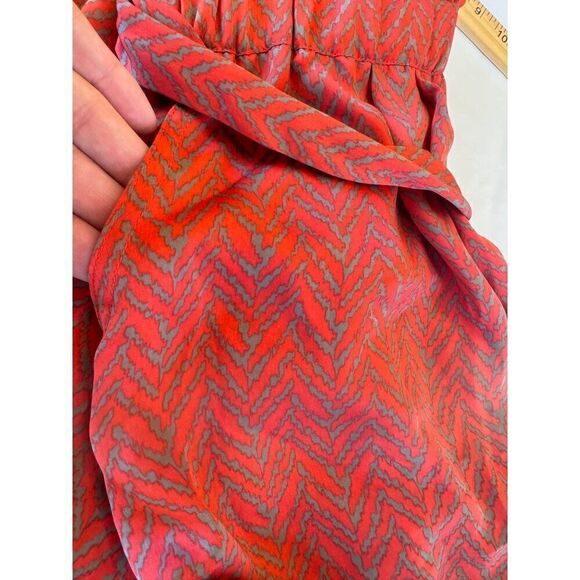 Banana Republic Red Chevron Print Mini Skirt Sz M EUC Summer Style, Preppy - Picture 8 of 10